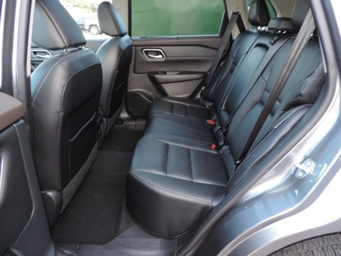 Used 2021 Nissan Rogue SL w/ Premium Package image 22