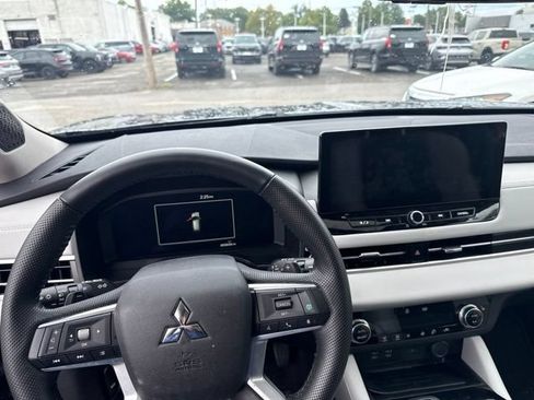 Used 2026 Mitsubishi Outlander SE AWD/4WD image 6