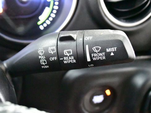 Used 2022 Jeep Wrangler Unlimited Sahara w/ Cold Weather Group image 35