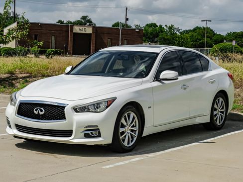 Used 2016 INFINITI Q50 3.0t Premium w/ Cargo Package RWD image 7