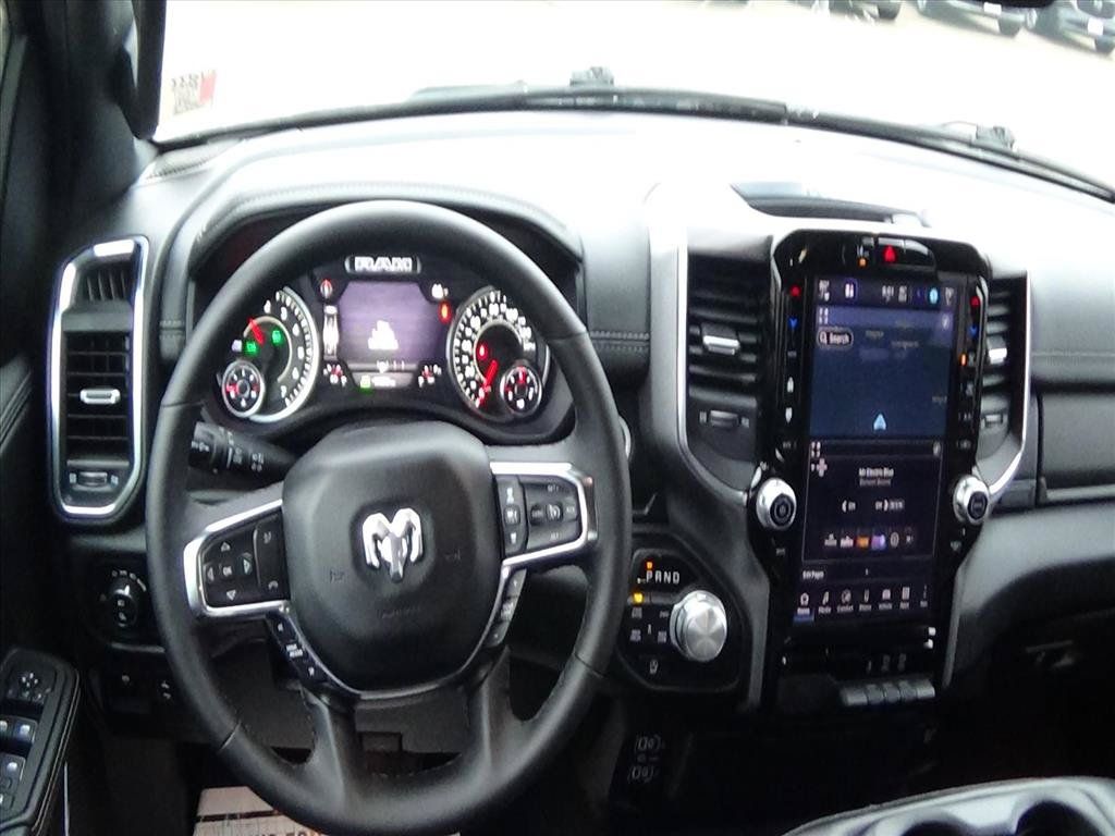 Used 2025 RAM 1500 Laramie AWD/4WD image 14