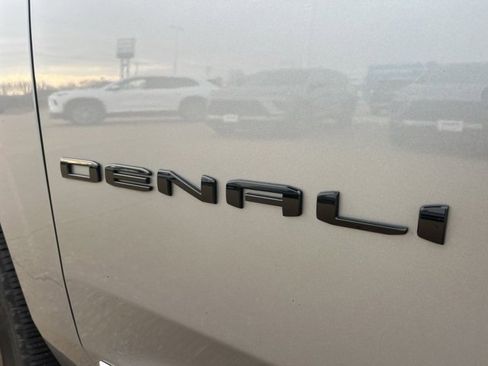 Used 2023 GMC Yukon XL Denali image 67