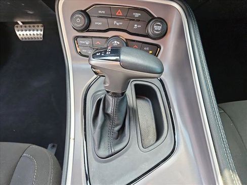 Used 2022 Dodge Challenger R/T image 16