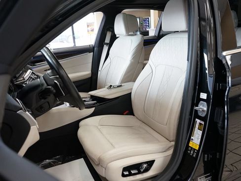 Used 2017 BMW 540i xDrive AWD/4WD image 2