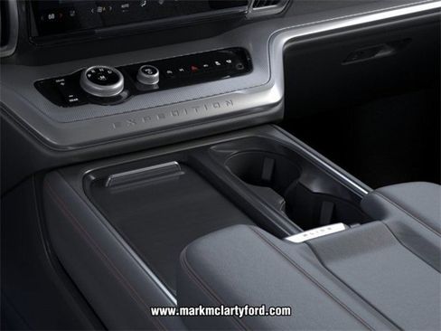 New 2026 Ford Expedition Active image 15