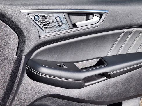 Used 2021 Ford Edge ST w/ Equipment Group 401A image 13