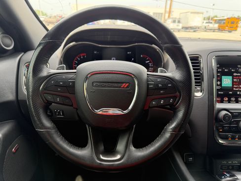 Used 2018 Dodge Durango R/T w/ Technology Group AWD/4WD image 17