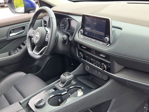 Used 2023 Nissan Rogue SV w/ SV Premium B Package AWD/4WD image 5