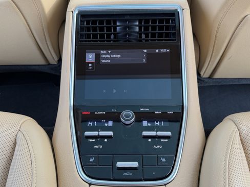 Used 2023 Porsche Panamera 4 Platinum Edition image 42