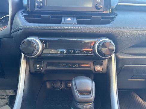 Certified 2019 Toyota RAV4 LE w/ Carpet Mat Package image 6