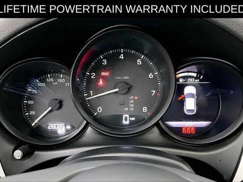 Used 2024 Porsche Macan w/ Premium Plus Package AWD/4WD image 28