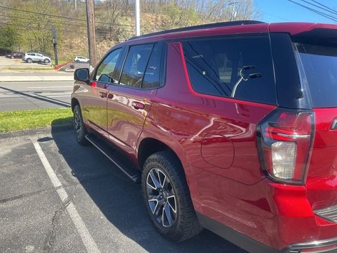 Used 2021 Chevrolet Tahoe Z71 w/ Z71 Signature Package image 3