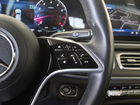 Used 2024 Mercedes-Benz GLE 450 4MATIC image 25