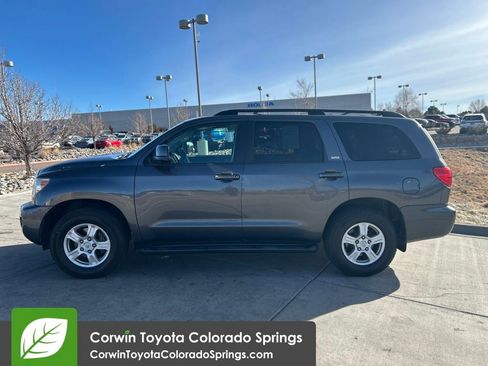 Used 2016 Toyota Sequoia SR5 image 4