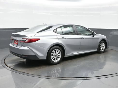 Used 2025 Toyota Camry LE FWD image 6