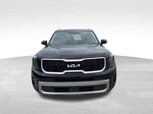 Certified 2023 Kia Telluride EX w/ EX Captain's Chair Package FWD image 8