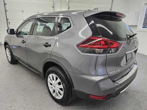 Used 2018 Nissan Rogue S image 7