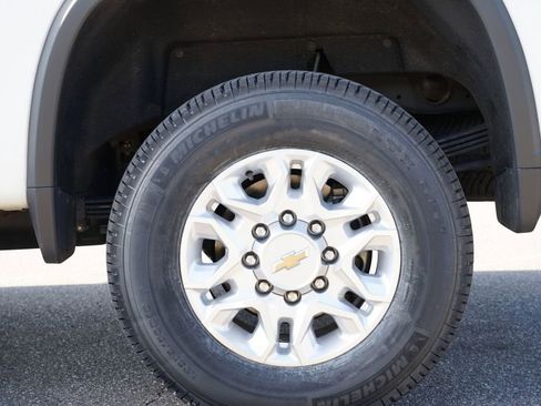 Used 2022 Chevrolet Silverado 2500 LTZ w/ Safety Package AWD/4WD image 10
