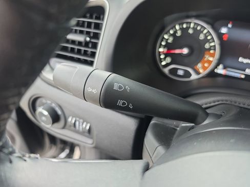 Used 2023 Jeep Renegade Limited w/ Sun/Sound Group AWD/4WD image 23
