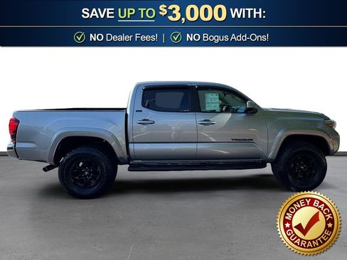 Used 2020 Toyota Tacoma SR5 RWD image 8