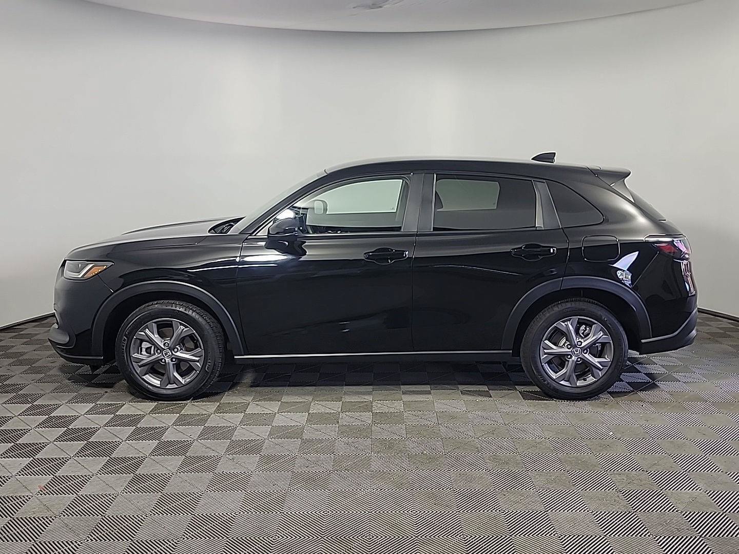 Certified 2026 Honda HR-V LX image 9