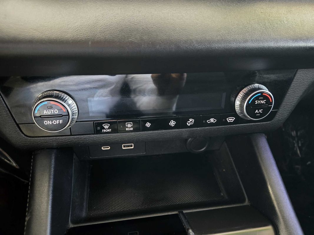 Used 2022 Mitsubishi Outlander ES AWD/4WD image 17