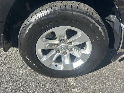 Used 2024 RAM 1500 Laramie image 33