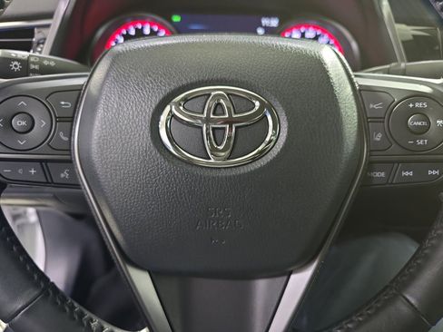 Used 2023 Toyota Camry XSE image 19