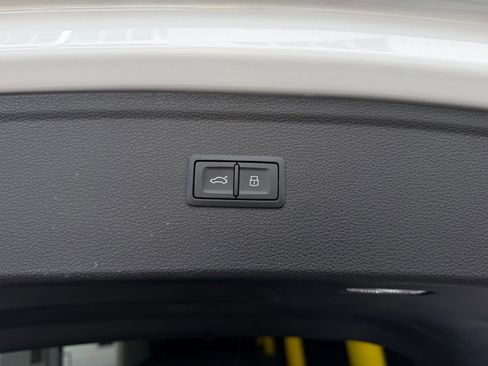 Used 2024 Audi Q5 2.0T Prestige AWD/4WD image 19
