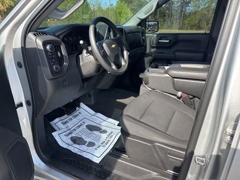 Used 2022 Chevrolet Silverado 1500 Custom image 5