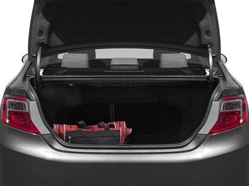 Used 2013 Toyota Camry XLE w/ Leather Pkg image 12