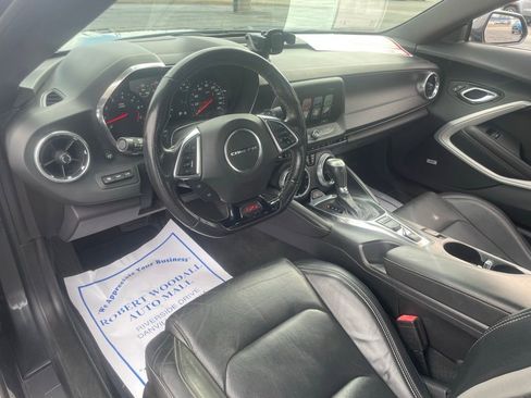 Used 2016 Chevrolet Camaro SS image 13