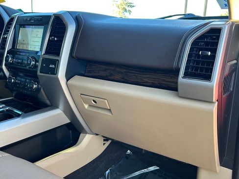Used 2018 Ford F150 Lariat image 8