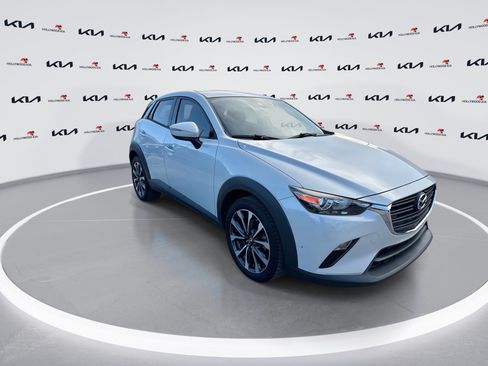 Used 2019 MAZDA CX-3 Touring FWD image 2