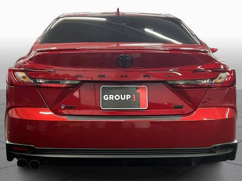 Used 2025 Toyota Camry SE w/ Convenience Package image 4
