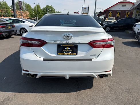 Used 2018 Toyota Camry XSE FWD image 6