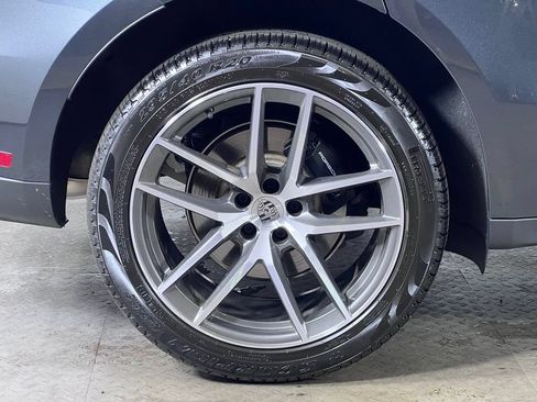 Certified 2026 Porsche Macan AWD/4WD image 14