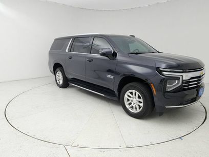 Used 2025 Chevrolet Suburban LT w/ Comfort Package