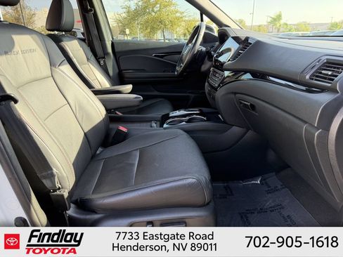 Used 2022 Honda Pilot Black Edition image 16
