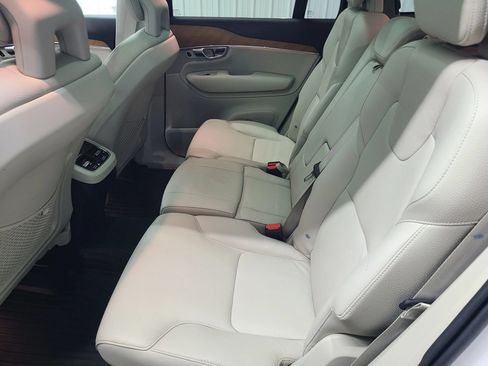 Used 2022 Volvo XC90 T6 Momentum w/ Advanced Package AWD/4WD image 38