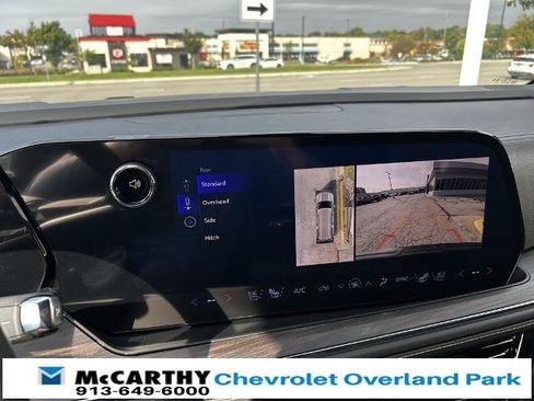 New 2025 Chevrolet Suburban Premier image 14