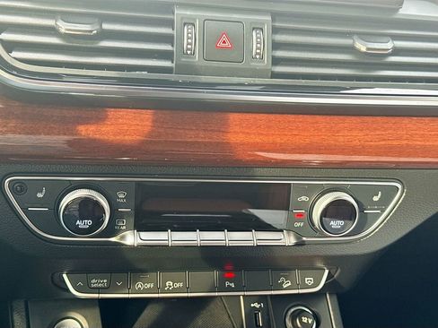 Used 2021 Audi Q5 2.0T Premium w/ Convenience Package image 19