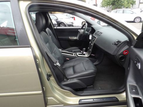 Used 2008 Volvo S40 2.4i FWD image 6