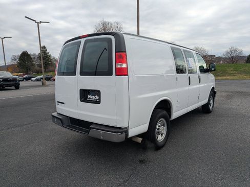 Certified 2024 Chevrolet Express 2500 w/ Driver Convenience Package image 8