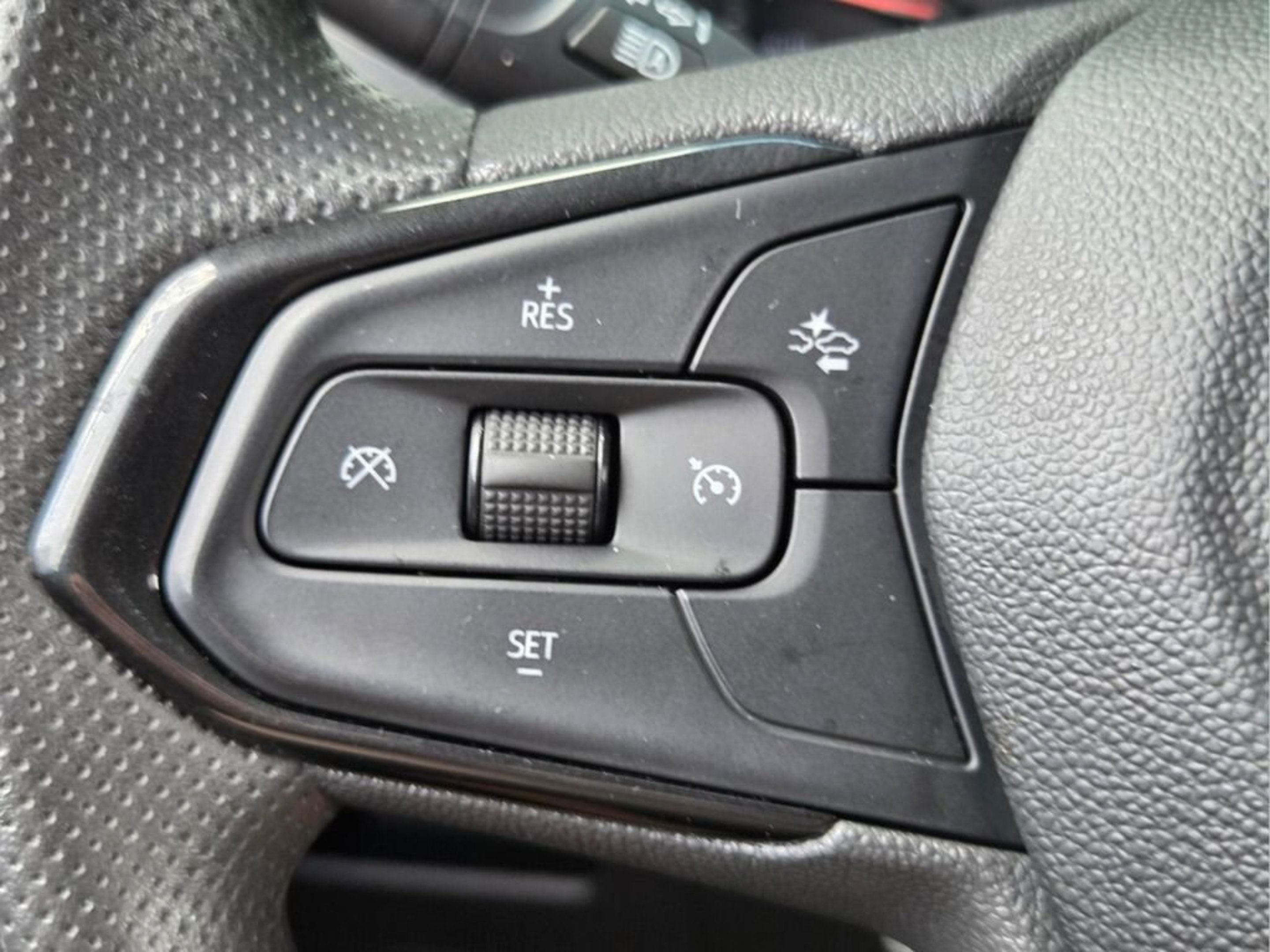 Used 2023 Chevrolet TrailBlazer LT FWD image 31