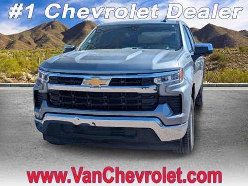 Used 2023 Chevrolet Silverado 1500 LT image 1