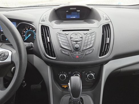 Used 2015 Ford Escape SE image 25
