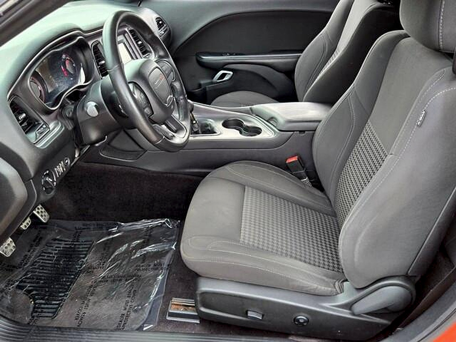 Used 2016 Dodge Challenger R/T w/ Blacktop Package RWD image 10