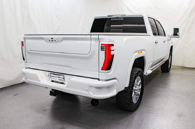Used 2024 GMC Sierra 2500 Denali Ultimate AWD/4WD image 9