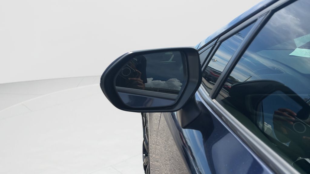 Used 2025 Toyota Corolla LE FWD image 23